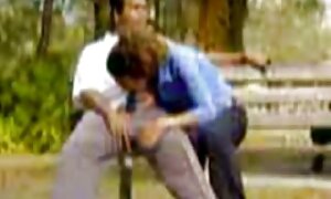 दो गर्लफ्रेंड एक आंखों फुल मूवी सेक्सी पिक्चर पर पट्टी के साथ एक प्रेमिका के साथ बकवास.