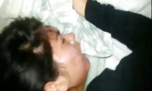 गोरा स्नान और गुलाब के फूल में नग्न योनि से पता सेक्सी साउथ मूवी चलता है.