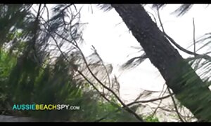 उसके कमरे में एक आदमी के जानवर और लड़की का सेक्सी मूवी साथ यौन संबंध रखने वाले एक छात्र.